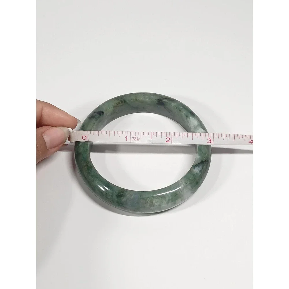 Unbranded jadeite jade
